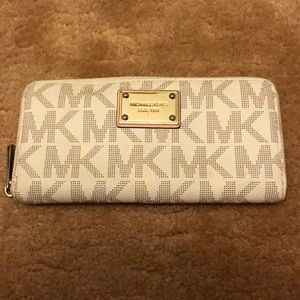 Michael Kors wallet